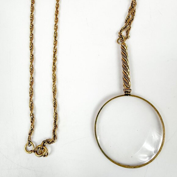 Vintage Gold Tone Handheld Magnifying Glass Loupe Pendant Necklace - Picture 3 of 6